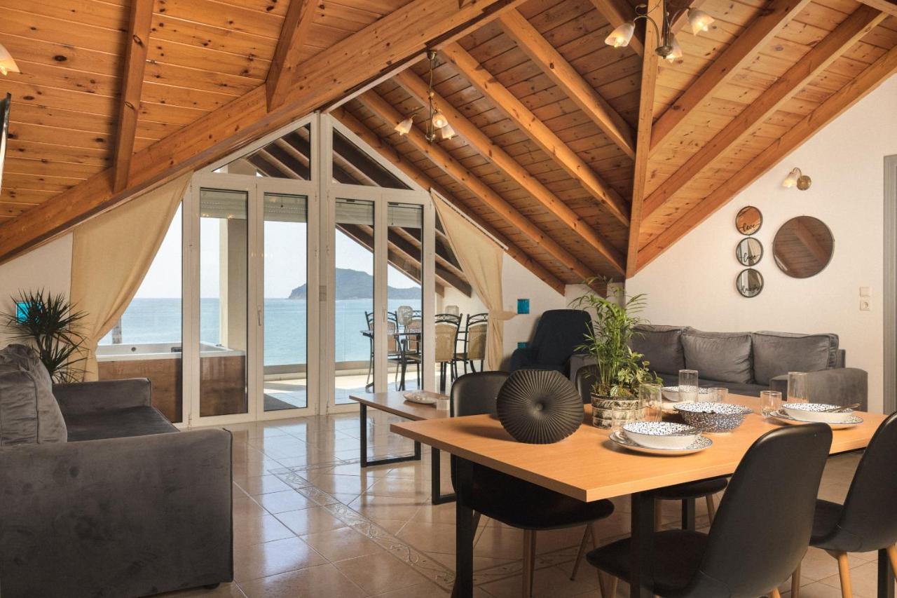 George Beachfront Apartments Lithakia  Eksteriør billede