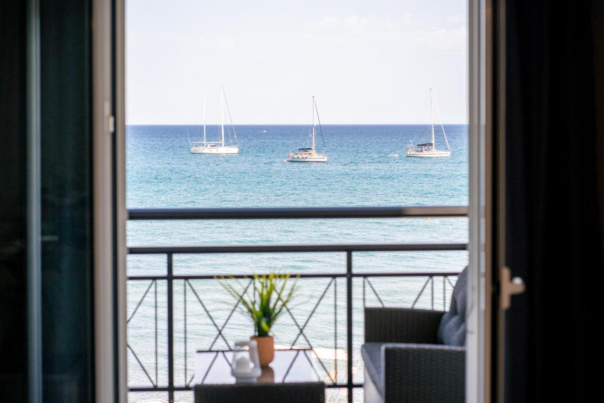 George Beachfront Apartments Lithakia  Værelse billede