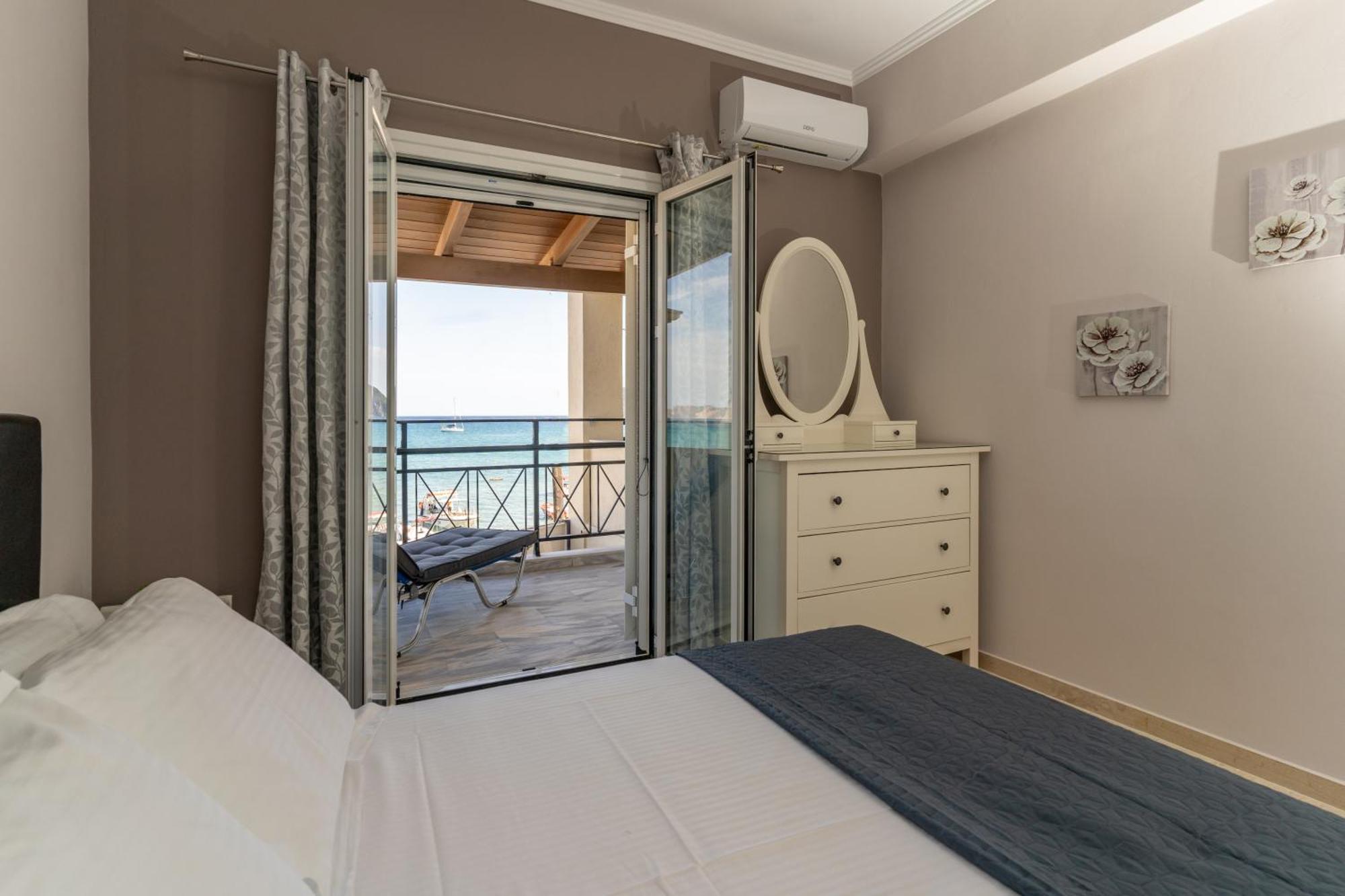 George Beachfront Apartments Lithakia  Værelse billede